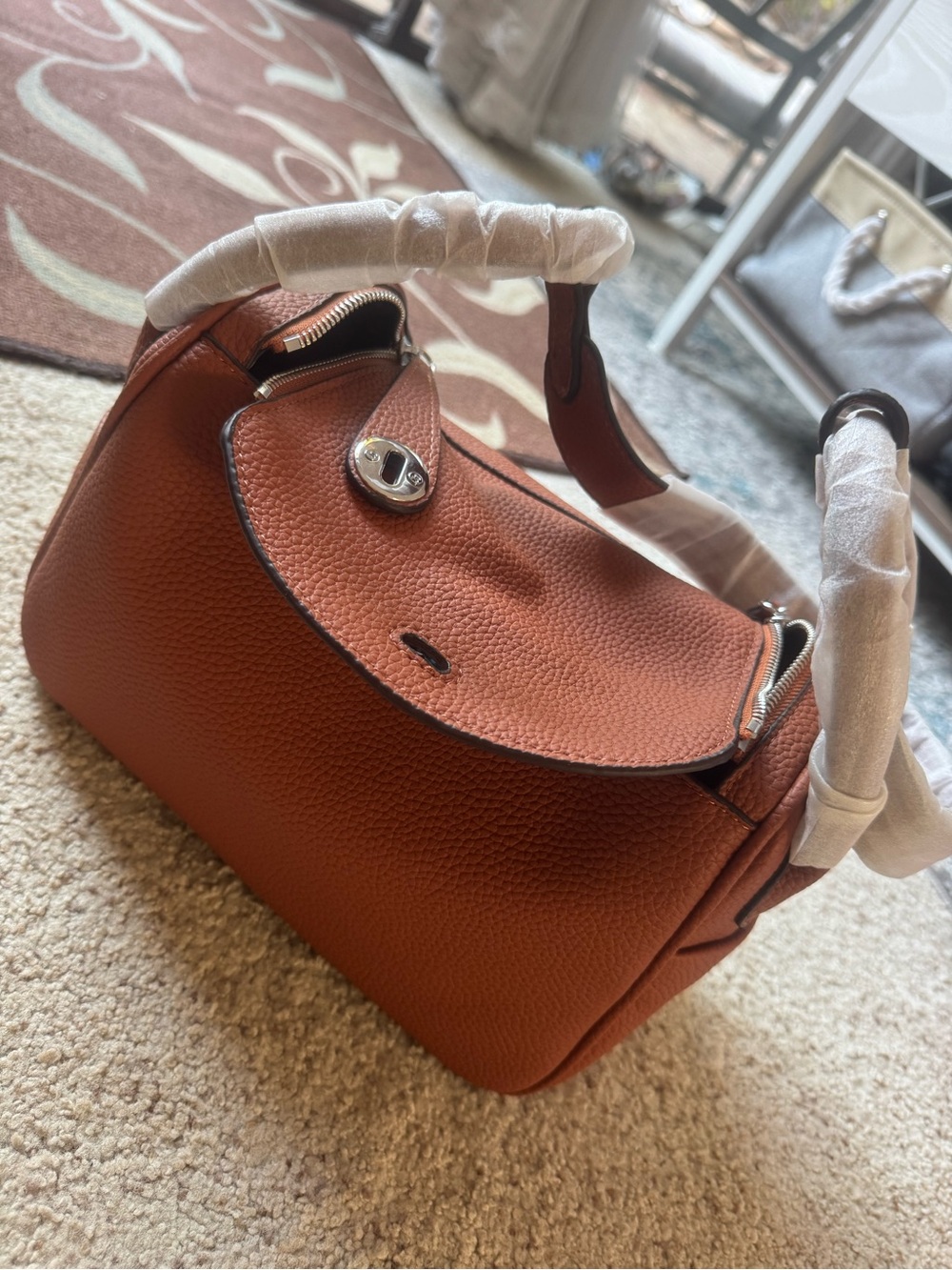 Classic Top-Handle Women’s Bag in Cognac Brown - Picture 6 of 8